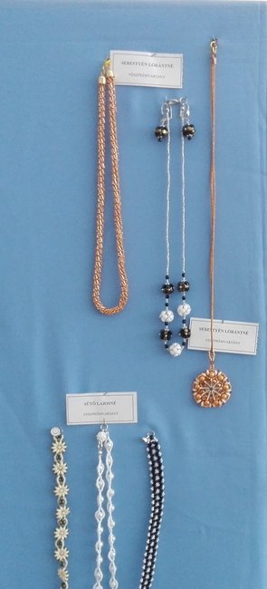 ../previews/033-sebestyen-lorantne-suto-lajosne-gyongyekszerek.jpg.medium.jpeg
