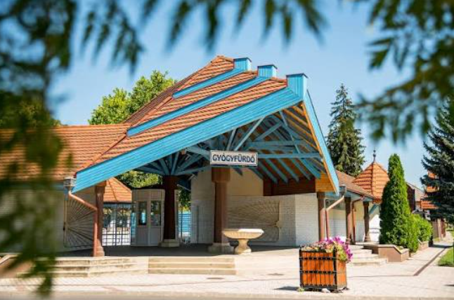 Nádudvari fürdő